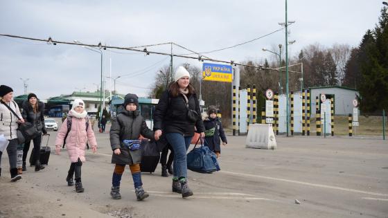 Refugees from Ukraine arrive in Poland